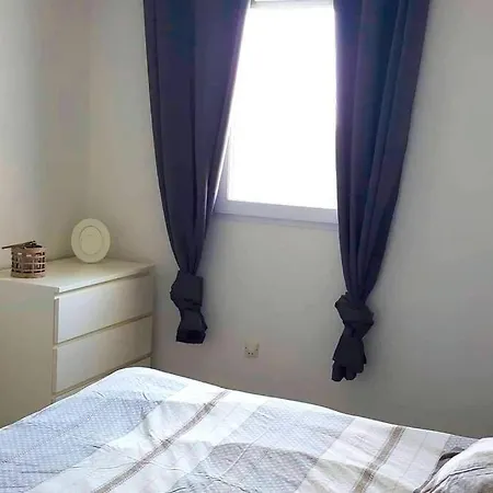 Maison Chaleureuse F3 Avec 3piscines Dans